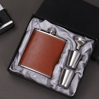 Coffret Cadeau Gourde Isotherme en Acier Inoxydable 8oz, Gourde à Whisky Enveloppée de Bois et de Cuir PU avec Verres à Shot et Entonnoir pour Homme