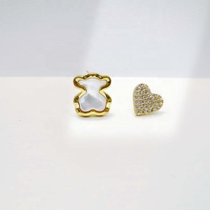 Pendientes de plata de ley S925 al por mayor, bonitos y únicos para mujer, con piedras preciosas, sublimación, elegantes, con diseño de flor y mariposa. - Product Image 1