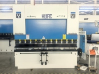 Presse plieuse hydraulique 70T 2500mm pour tôles métalliques avec contrôleur CNC et performances de pliage de haute précision
