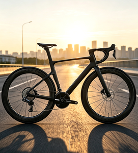Jeu de roues de vélo de route en fibre de carbone léger, roues de course aérodynamiques pour des performances à haute vitesse et personnalisation OEM ODM - Product Image 3