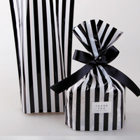 En Stock Prix Pas Cher En Plastique Mignon Stand up Cookie Bonbons Cadeaux Emballage Sacs À Cordon Pochette Plate pour Pain Avec Bowknot