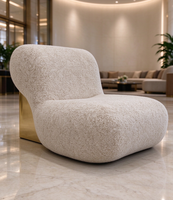 Fauteuil d'appoint en bouclette de luxe italien, panneau latéral doré, canapé enveloppant confortable pour salon