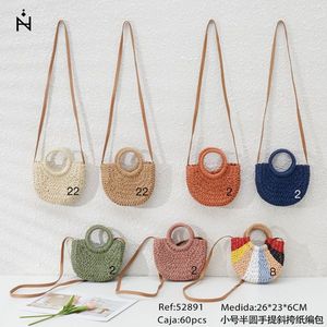 Borsa a Tracolla Piccola Semicircolare in Carta Intrecciata 26x23x6cm per Donna - Product Image 3