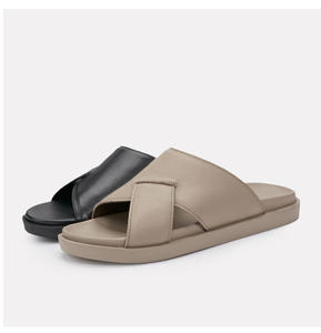 2025 à la mode hommes en <span class=keywords><strong>cuir</strong></span> de vachette véritable sandales d'été rembourré extérieur pantoufles décontracté en <span class=keywords><strong>cuir</strong></span> chaussures pour hommes - Product Image 4