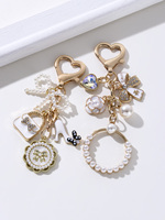 Porte-clés élégant en émail en forme de cœur, magnifiques talons hauts à nœud, sac à main pour femme avec fleur de perle, bijoux en métal faits à la main, cadeau DIY