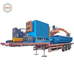 The vehicle-mounted mobile baler increases the speed of baling and speeds up the waste disposal process