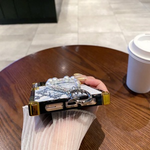 Étui souple en TPU avec chaîne de poignet en perles effet peau de serpent pour Samsung <span class=keywords><strong>Galaxy</strong></span> A56 A36 A26 A16 A06 5G A55 A35 A25 A15 A54 5G, housse de protection pour coffre de voiture - Product Image 2