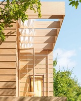Maisons miniatures en bois, cabane forestière, structure en bois, charme rustique, tuiles en cèdre, maisons en bois