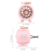 Nouveau mini diffuseur de parfum pour voiture en forme d'avion, désodorisant de voiture, clip de parfum pour grille d'aération, décoratif pour l'intérieur de la voiture
