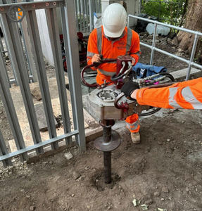 Anclaje de tornillo de tierra de pilas de tornillo helicoidal de servicio pesado a bajo precio de fábrica para apilamiento de construcción - Product Image 4