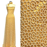Tissu en dentelle ajourée brodée à la main avec motif géométrique en nid d'abeille, orné de perles, textile de luxe pour robes de soirée ajustées