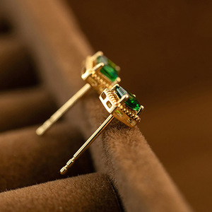 Orecchini a Perno Quadrati Vintage per Donne, Mini Accessori Geometrici per Uso Quotidiano - Product Image 6