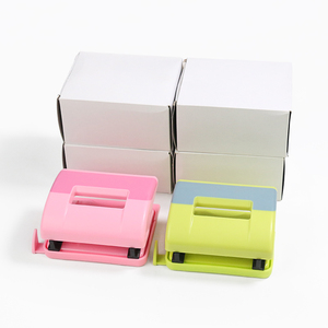 Furador de Papel Leve para Mesa |   Cores Sortidas Disponíveis, Baixo MOQ, Atacado em Lote - Product Image 2