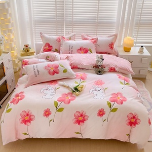 Ensemble de literie de quatre pièces de style simple Ins motif d'impression réactif Double face Polyester plante dessin animé housse de <span class=keywords><strong>couette</strong></span> quatre oreillers - Product Image 4