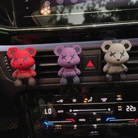 Accessoires de voiture Pendentif Original Cartoon Tide Cool Gradient Ornament Bear Doll Car Decoration Aromatherapy