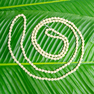 Collar de Flores Pequeñas de Pikake Hawaianas de Resina, Estilo Tropical, para Graduación, Bodas y Bailes - Product Image 3