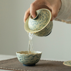 Peint à la main Xiangyun Sancai Design bleu blanc silex rouge sous glaçure bol à thé en céramique Style Vintage Kung Fu ménage <span class=keywords><strong>Gaiwan</strong></span> - Product Image 3