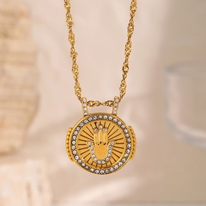 Collar de Acero Inoxidable Estilo Europeo Americano, Colgante de Moneda de Alta Calidad con Incrustaciones de Diamantes en Forma de Corazón - Product Image 3