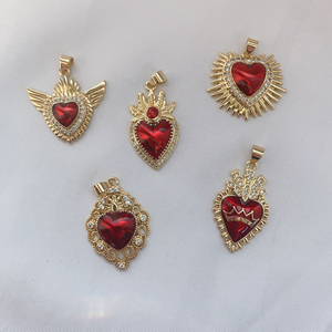 Pendentif coeur rouge en laiton plaqué or 18 carats de mode envoûtante pour cadeau de bijoux de la Saint-Valentin - Product Image 1