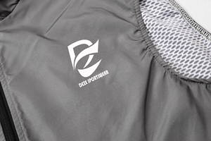 Chaleco Cortavientos <span class=keywords><strong>de</strong></span> Ciclismo con Cremallera Completa YKK, Altamente Transpirable y Plegable, Ideal para Recorridos <span class=keywords><strong>de</strong></span> Larga Distancia y Subidas <span class=keywords><strong>de</strong></span> <span class=keywords><strong>Montaña</strong></span> - Product Image 4