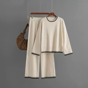 Setelan Sweater wanita, atasan lengan panjang leher bulat warna polos, celana rajut kaki lebar, Set Sweater kasual untuk musim dingin - Product Image 3