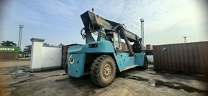 รถยกตู้คอนเทนเนอร์ Kalmar Fantuzzi Konecrane 45 ตัน พร้อมระบบ PLC ชิ้นส่วนหลัก เครื่องยนต์ดีเซล ขับเคลื่อน 4 ล้อ สำหรับงานขนถ่ายตู้คอนเทนเนอร์ในท่าเรือ - Product Image 3