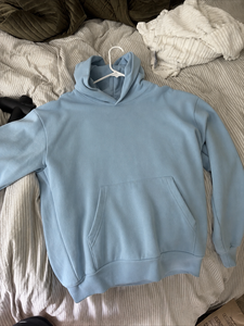 Sweat à capuche graphique bleu pour homme, style streetwear, manches longues, poche kangourou, MOQ 1, prêt à expédier, vente en gros - Product Image 2