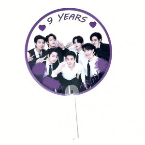 Vente directe d'usine, éventail à main en plastique transparent personnalisé, imperméable, PVC, design personnalisé avec une star KPOP pour les fans, éventail à main - Product Image 3