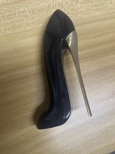 CH Carolina Fearless Queen High Heels Unruly Queen <span class=keywords><strong>Parfum</strong></span> pour femme Crimson Rich Edition Excellent pour la très bonne fille - Product Image 4