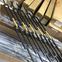 Vente en gros de la surface carrée intérieure 1/2 "* 44" double rectangle mince avec un maillon de chaîne doré broche d'escalier en fer forgé balustre d'escalier en métal