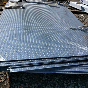 แผ่นเหล็กคาร์บอนลายตารางเพชร A36 SS400 ป้องกันการลื่น สำหรับงานตัดอิสระ - Product Image 1