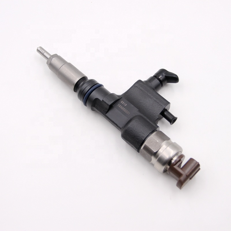 Diesel Fuel Injector 095000-6521 Common Rail Fuel Injector 23670-79016 23670-E0081 For HINO NO4C