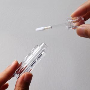 Tubes de gloss à lèvres irréguliers transparents en PETG de 3,2 ml personnalisés avec bouchon à vis pour rouge à lèvres, fard à joues, gros pinceaux, emballage cosmétique en PETG - Product Image 1