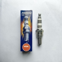 Bougie d'allumage de moto d'origine NGK en gros Bujia 4218 CR8EIX pour moteurs Honda pour CR8E /IU24 /0242060502 /0242065500 /U24ESR-N