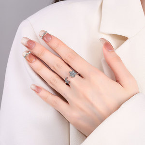 Anillos Ajustables de Cobre Bañado en Oro con Microincrustaciones de Zirconia, Diseño de Luna y Estrellas Celestiales, para la Ansiedad, de Moda para Mujer - Product Image 2