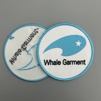Patch brodé personnalisé à faible MOQ en tissu sergé partiel, patch logo brodé tissé pour vêtements