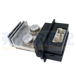 Módulo de control de velocidad y resistencia del ventilador del aire acondicionado 7702206221 12V para reemplazo y reparación - Product Image 4
