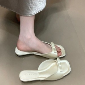 Women's Elegant <b>Red</b> Sandals 2026 New French Style Bow Square Toe Flat Sandals Versatile Summer Shoes - Product Image 4