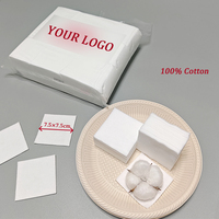Tampons démaquillants carrés jetables grand format populaires 7,5*7,5cm 120gsm en coton cosmétique pour appliquer des toniques et des nettoyants