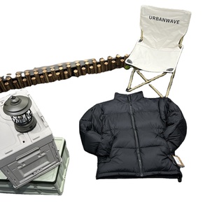 เสื้อแจ็คเก็ตผู้ชายแบบลำลองสไตล์อเมริกันพรีเมียมปี 2026 ผ้าทอสำหรับฤดูหนาว แบบควิลท์ ทรงโอเวอร์ไซส์ พร้อมฮู้ดลายตัวอักษร - Product Image 4