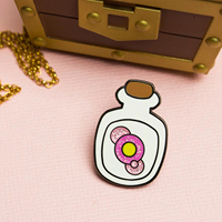 Broche en métal plaqué tendance, accessoires vestimentaires, épingles de revers personnalisées, épingles en émail dur ou souple en forme de bouteille