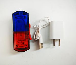 Lampe <span class=keywords><strong>de</strong></span> guidage routier <span class=keywords><strong>de</strong></span> <span class=keywords><strong>patrouille</strong></span> nocturne à piles, lampe torche à LED prismatique haute intensité rouge et bleue clignotante, lampe d'épaule - Product Image 4