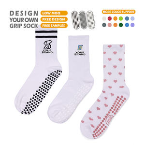 جوارب مخصصة بشعار مطرز من الجاكار ناعمة ومضادة للانزلاق جوارب قطنية غير زلقة مخصصة لليوغا والبيلاتس - Product Image 1