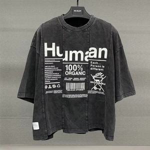 เสื้อยืดดีไซน์เนอร์ทรงบ็อกซี่ คอกลม ผ้าคอตตอนโอเวอร์ไซส์ ลายปะติดสีซีดแบบซันเฟด ไหล่ตก พิมพ์ลาย หนัก ซักย้อมสีแบบแอซิดวอช - Product Image 1