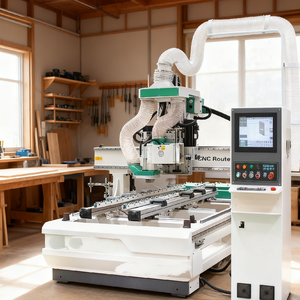 Centre de traitement des charnières et des serrures pour machines de menuiserie - Product Image 1