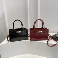 Sac à main de luxe en cuir PU verni pour femme, sac bandoulière classique à poignée supérieure, élégant sac de travail et de soirée de créateur