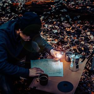 Lampe de camping rechargeable USB-C haute puissance 450 lm, étanche IPX5, 4 modes, base magnétique, lampe torche, autonomie 230h, alimentation de secours - Product Image 6