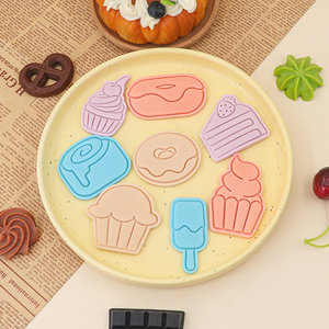 Série Desserts : Moule à biscuits en plastique et emporte-pièces 3D en forme de dessin animé, écologiques, pour la simulation de gâteaux à la <span class=keywords><strong>fraise</strong></span> DIY - Product Image 3