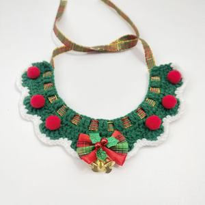 Bufanda para Mascotas de San Valentín, Tejida a Crochet con Patrón de Corazón, Accesorio para Animales - Product Image 1