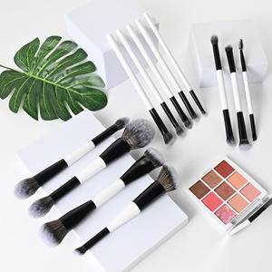 Ensemble de 12 pinceaux de maquillage HeXue noir et blanc à double tête avec logo personnalisé, manches en bois, poils en fibres synthétiques pour application visage - Product Image 1